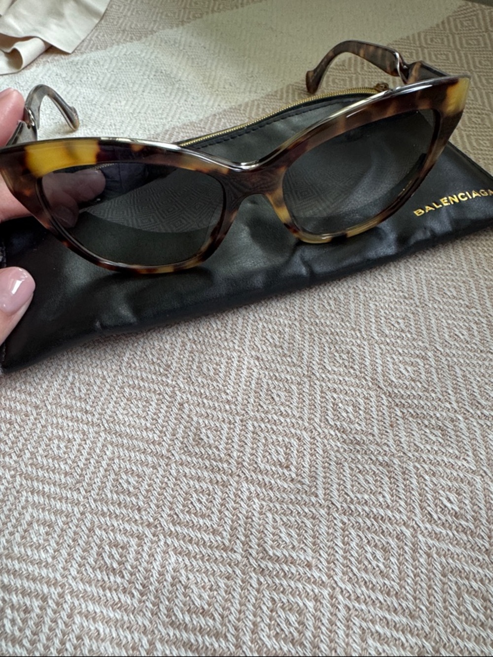 Balenciaga Tortoiseshell Cat-Eye Sunglasses - Brown & Amber - Picture 2 of 10